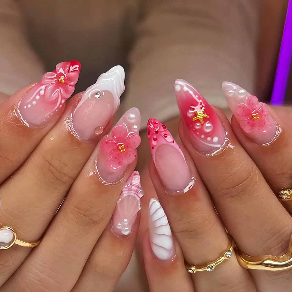 30 pezzi 3D Ocean Press on Nails, Mandorla Estate Rosa Conchiglia & Stelle Marine Unghie Artificiali Perline Unghie Finte con Goffratura 3D Inclusi cuscinetti adesivi e lima per unghie