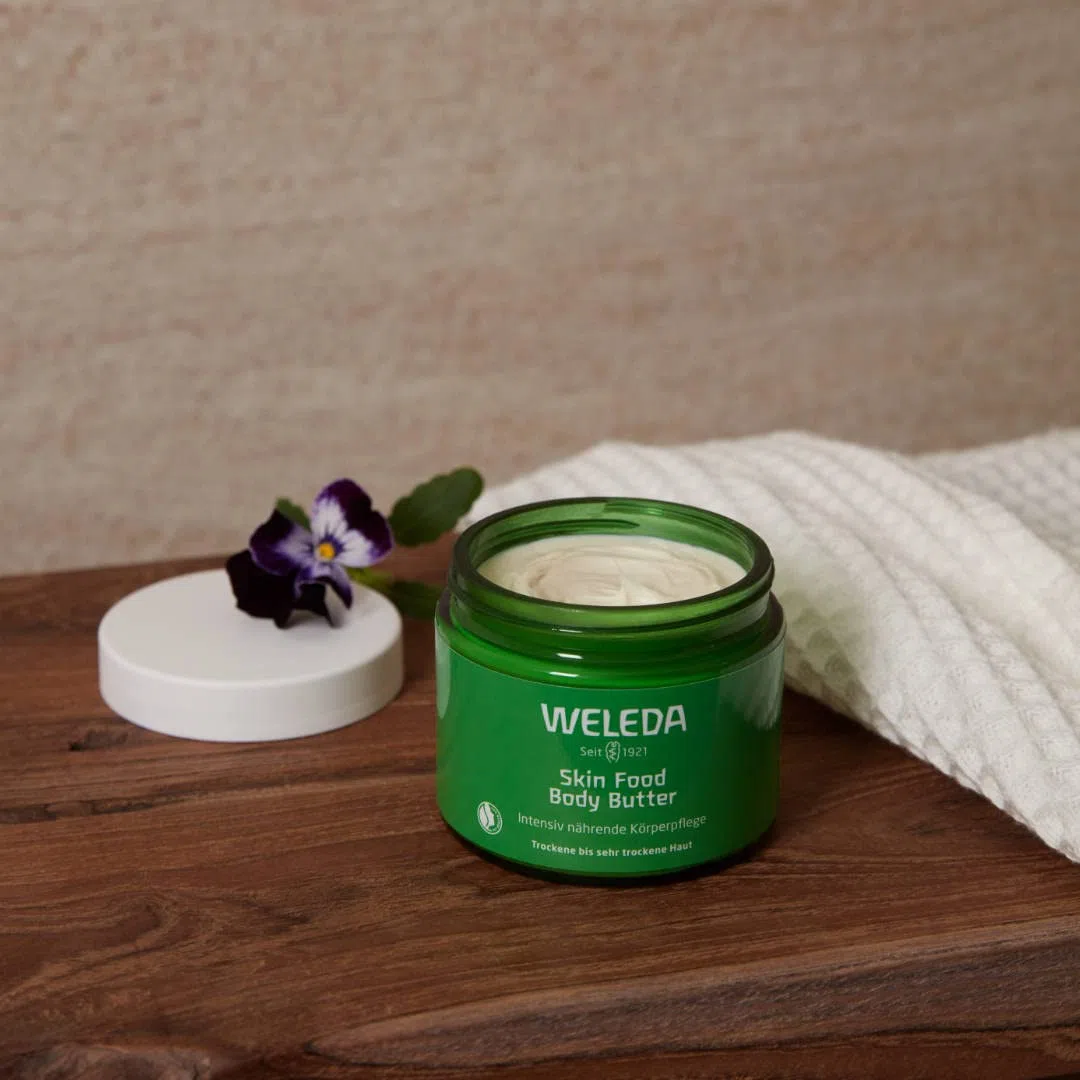 Weleda Skin Food Burro Corpo, extra nutriente e di facile assorbimento per pelle secca e molto secca (1x 150 ml)